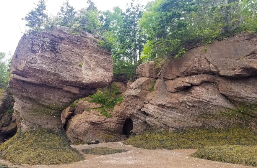 high tides in the bay of fundy caused these rock formations over many many years