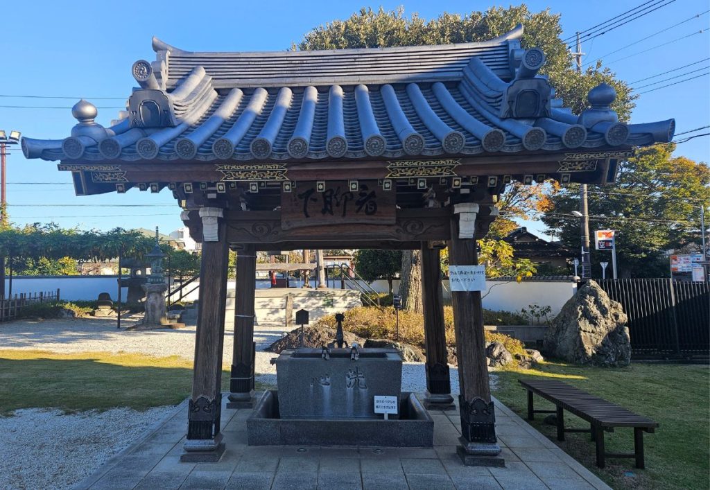 The fountain at the temple